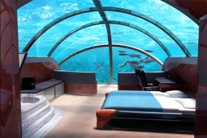 Underwater-suites-in-Maldives-honeymoon-resorts-hotels